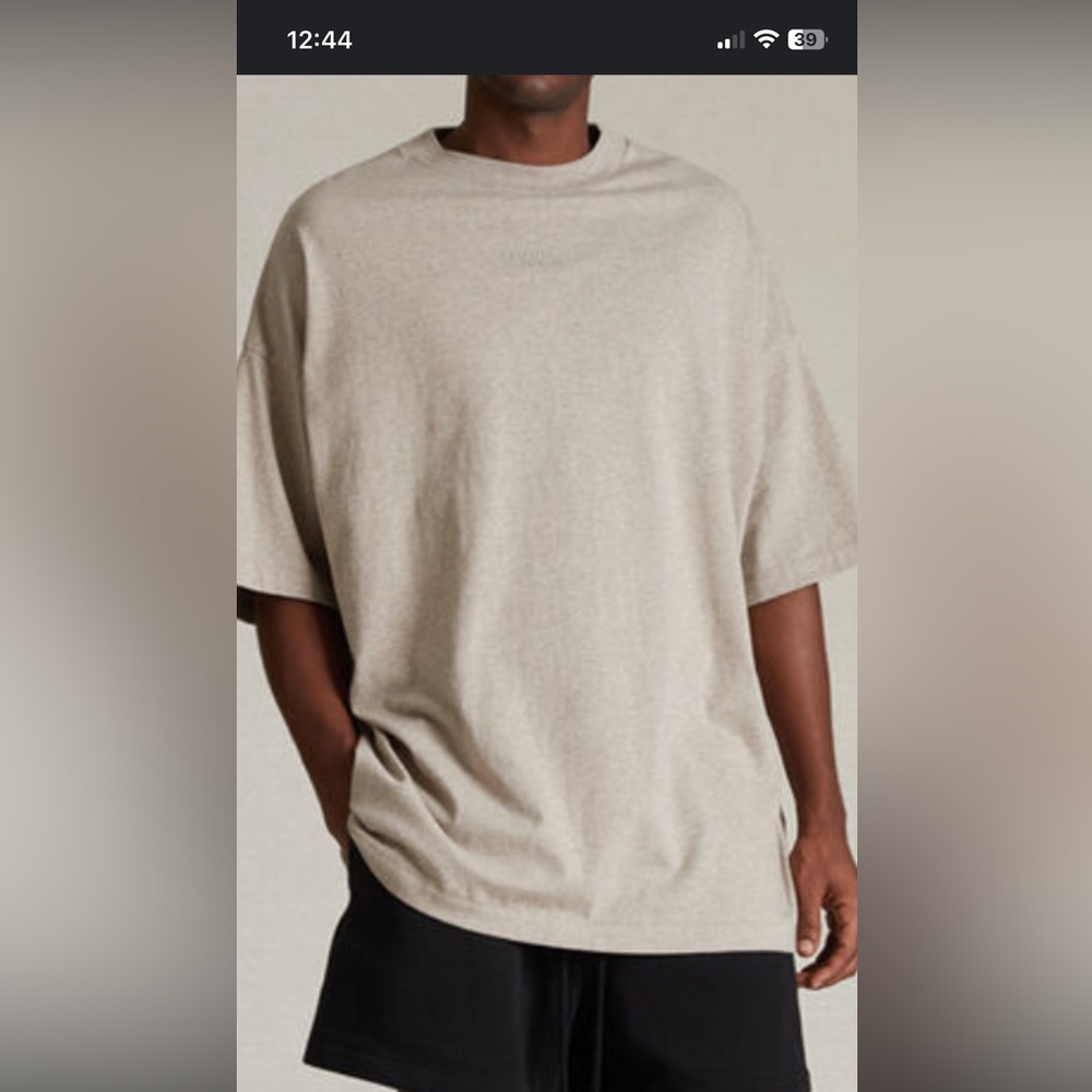 Fear of God essential t shirt 🔥🔥🔥🔥